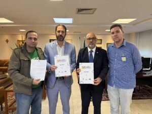 André Ferraz (Asservisa), Deputado Flávio Serafini, Conselheiro Márcio Pacheco e Alexandre Telles (SinMed/RJ)